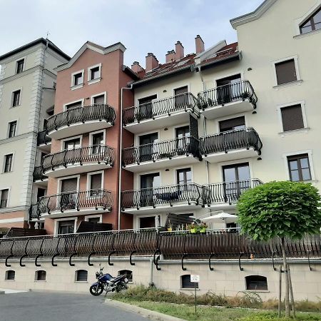 Apartamenty Lubin - Kamieniczka W Centrum Kültér fotó