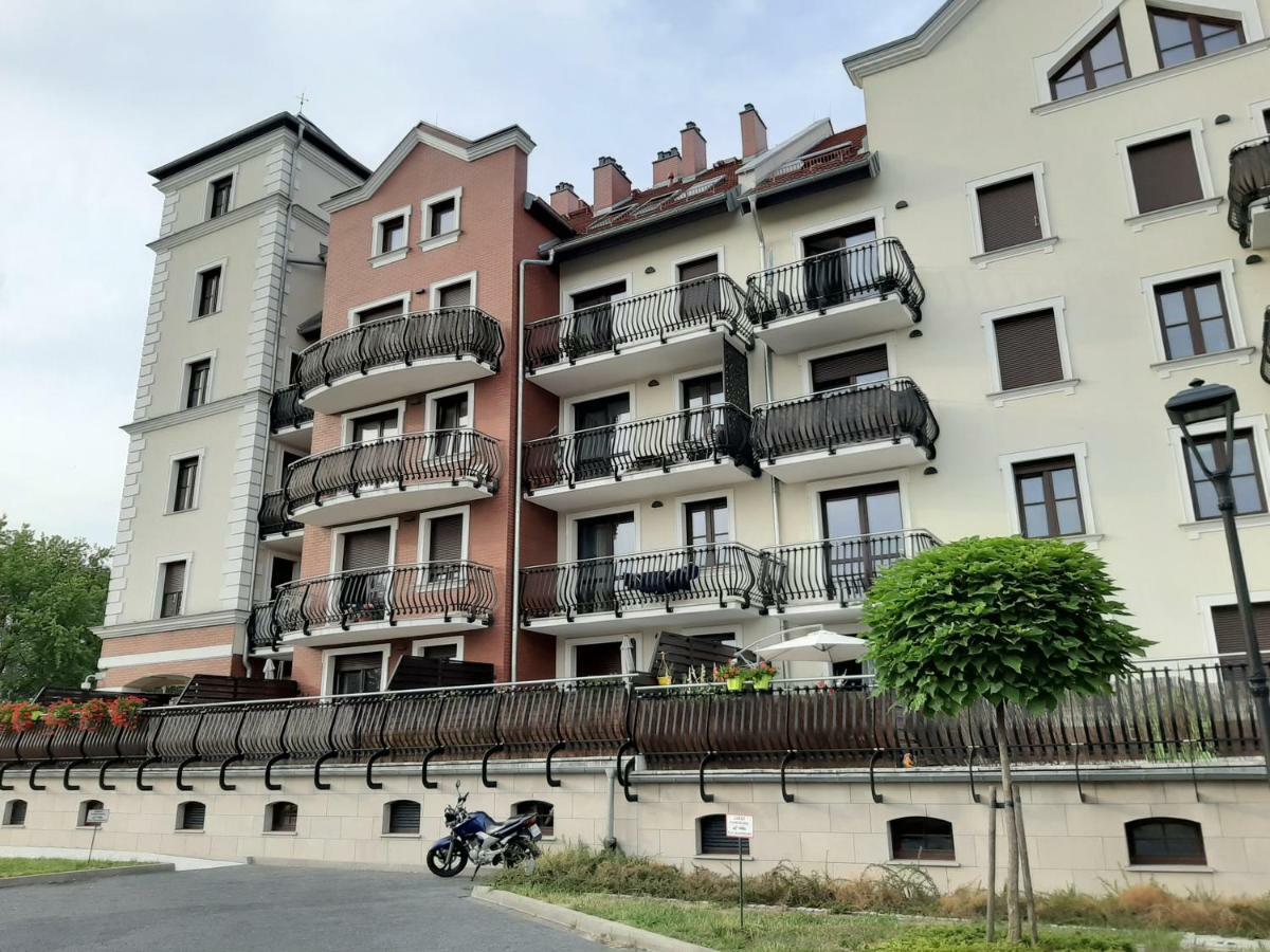 Apartamenty Lubin - Kamieniczka W Centrum Kültér fotó